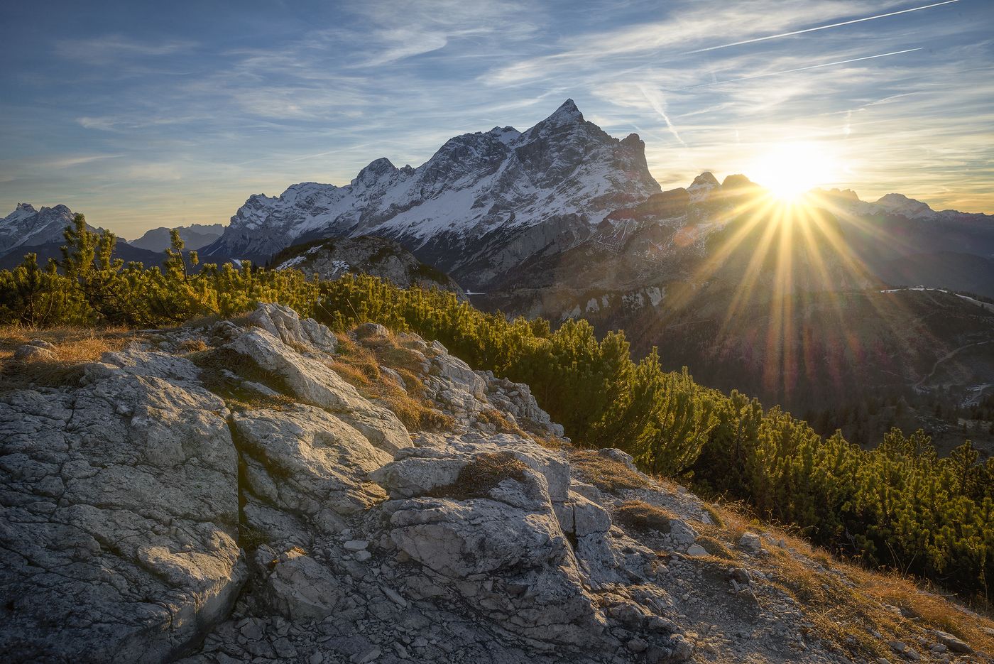 Alpengipfel im Sonnenaufgang